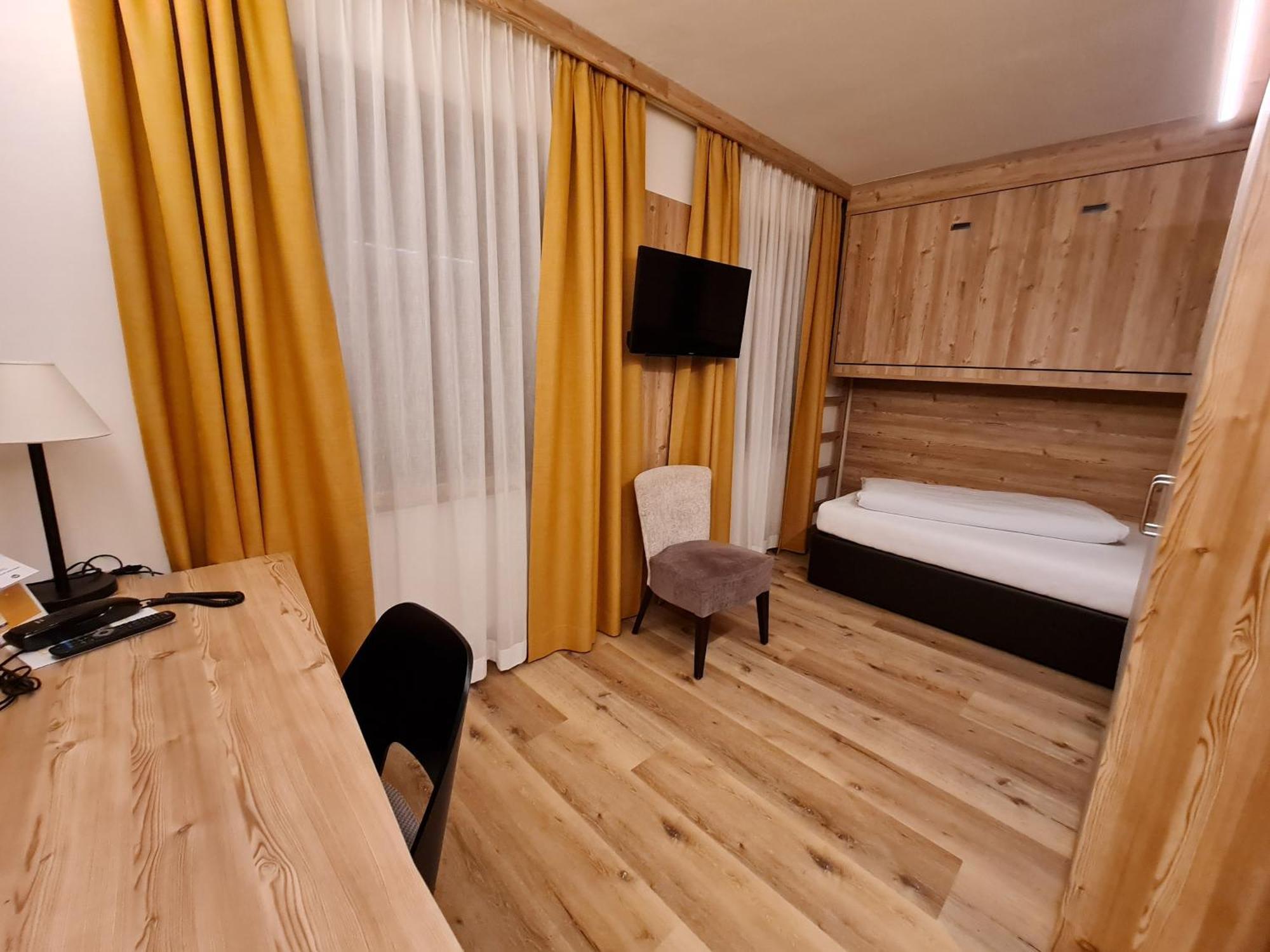 Hotel Mondschein Sesto Kültér fotó